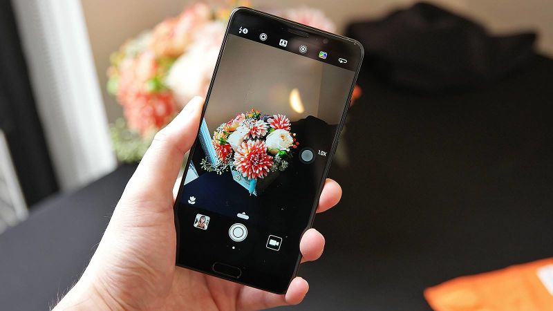 Illustration for article titled Probamos los nuevos Huawei Mate 10: aquí va la primera cámara inteligente que aprende de verdad